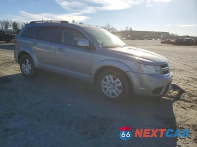 Czwarte zdjęcie samochodu z boku: 2019 DODGE JOURNEY SE VIN:3C4PDCBG5KT701377 - miniatura