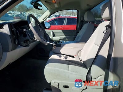 Zdjęcie 7 z 13 samochodu: 2008 GMC SIERRA C1500 VIN:1GTEC14C18Z204675 - miniatura