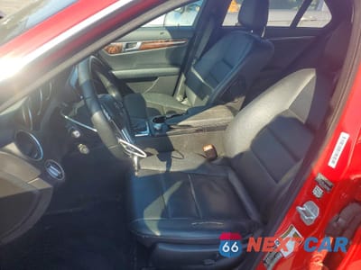 Zdjęcie 7 z 12 samochodu: 2014 MERCEDES-BENZ C 250 VIN:WDDGF4HB7EA967674 - miniatura