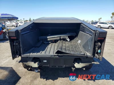 Zdjęcie 6 z 12 samochodu: 2024 TESLA CYBERTRUCK VIN:7G2CEHED8RA014035 - miniatura