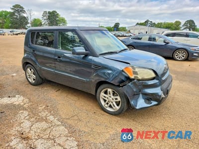 Czwarte zdjęcie samochodu z boku: 2011 KIA SOUL + VIN:KNDJT2A22B7312208 - miniatura