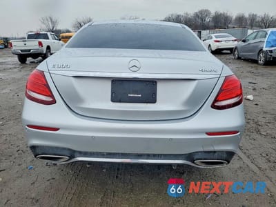 Zdjęcie 6 z 12 samochodu: 2017 MERCEDES-BENZ E 300 4MATIC VIN:WDDZF4KB6HA214093 - miniatura