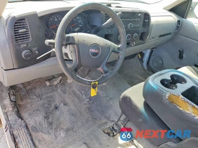 Zdjęcie 8 z 11 samochodu: 2009 GMC SIERRA C1500 VIN:1GTEC14C09Z900591 - miniatura