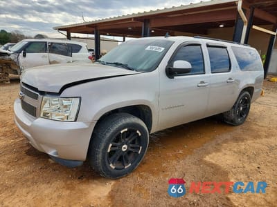 2008 CHEVROLET SUBURBAN C1500 LS 3GNFC160X8G137153 - główne zdjęcie licytacji z USA - miniatura