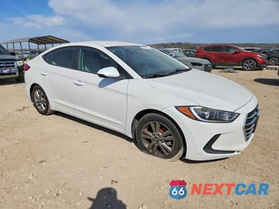 Czwarte zdjęcie samochodu z boku: 2017 HYUNDAI ELANTRA SE VIN:5NPD84LF4HH023989 - miniatura