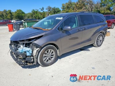 2022 TOYOTA SIENNA LE 8-PASSENGER 5TDKRKEC1NS093189 - główne zdjęcie licytacji z USA - miniatura