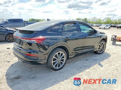 Trzecie zdjęcie samochodu z tyłu: 2022 AUDI Q4 E-TRON SPORTBACK PREM PLUS S LINE VIN:WA132BFZ3NP015495 - miniatura