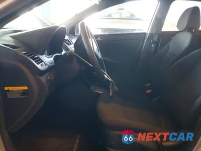 Zdjęcie 7 z 12 samochodu: 2017 HYUNDAI ACCENT SE VIN:KMHCT5AE7HU325904 - miniatura