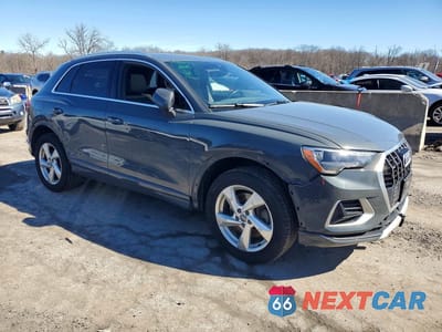 Czwarte zdjęcie samochodu z boku: 2020 AUDI Q3 PREMIUM VIN:WA1AECF32L1002270 - miniatura