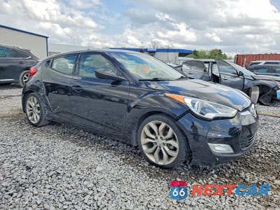 Czwarte zdjęcie samochodu z boku: 2013 HYUNDAI VELOSTER BASE VIN:KMHTC6ADXDU109763 - miniatura