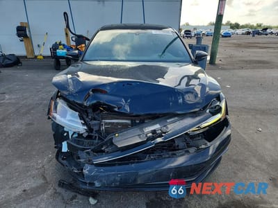 Piąte zdjęcie samochodu w środku: 2017 VOLKSWAGEN JETTA GLI VIN:3VW4T7AJ0HM286348 - miniatura