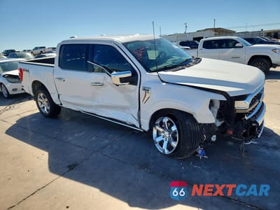 Czwarte zdjęcie samochodu z boku: 2023 FORD F150 SUPERCREW VIN:1FTFW1ED9PFC55117 - miniatura