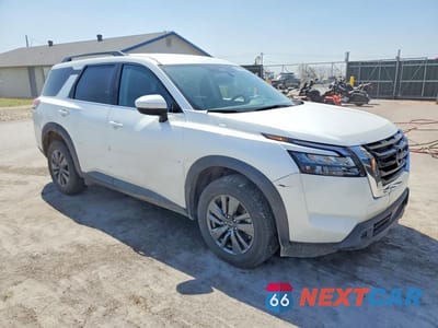Czwarte zdjęcie samochodu z boku: 2025 NISSAN PATHFINDER SV VIN:5N1DR3BC9SC226485 - miniatura