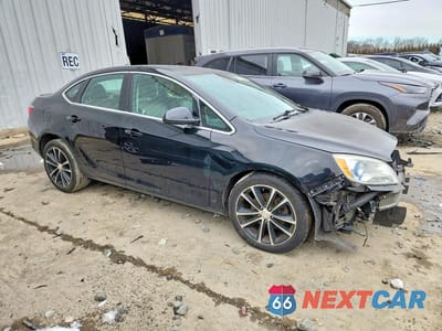 Czwarte zdjęcie samochodu z boku: 2016 BUICK VERANO SPORT TOURING VIN:1G4PW5SK8G4181601 - miniatura