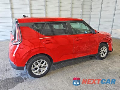 Trzecie zdjęcie samochodu z tyłu: 2025 KIA SOUL LX VIN:KNDJ23AUXS7268162 - miniatura