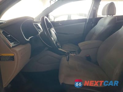 Zdjęcie 7 z 12 samochodu: 2018 HYUNDAI TUCSON SEL VIN:KM8J33A4XJU683331 - miniatura