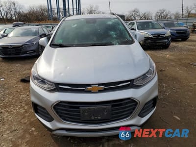 Piąte zdjęcie samochodu w środku: 2019 CHEV TRAX VIN:KL7CJLSB1KB895058 - miniatura