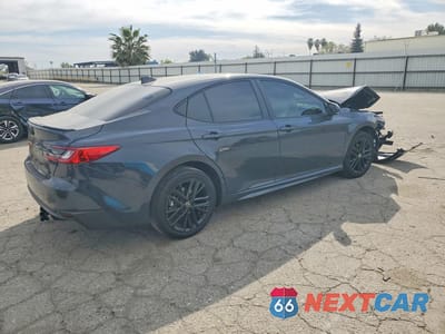 Trzecie zdjęcie samochodu z tyłu: 2026 TOYOTA CAMRY SE VIN:4T1DBADKXTU046750 - miniatura