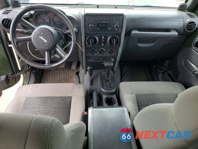 Zdjęcie 8 z 13 samochodu: 2008 JEEP WRANGLER UNLIMITED X VIN:1J4GA39128L614092 - miniatura