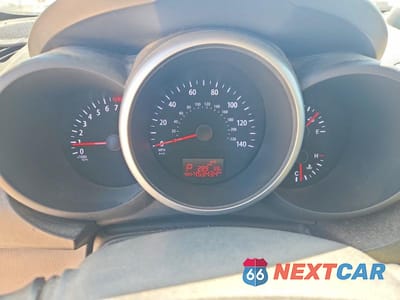 Zdjęcie 9 z 11 samochodu: 2013 KIA SOUL + VIN:KNDJT2A6XD7503798 - miniatura