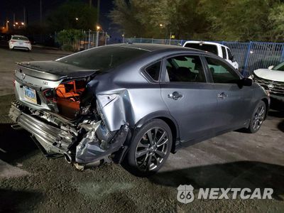 Trzecie zdjęcie samochodu z tyłu: 2018 NISSAN ALTIMA 2.5 SR VIN:1N4AL3AP2JC284827 - miniatura