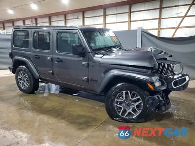 Czwarte zdjęcie samochodu z boku: 2025 JEEP WRANGLER SAHARA VIN:1C4PJXENXSW568619 - miniatura