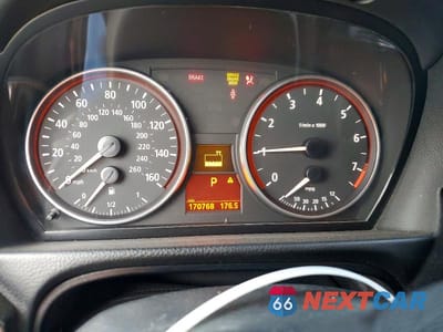 Zdjęcie 9 z 11 samochodu: 2006 BMW 330 I VIN:WBAVB33516KS37406 - miniatura