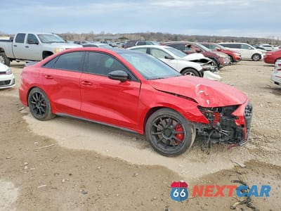 Czwarte zdjęcie samochodu z boku: 2022 AUDI S3 PREMIUM PLUS VIN:WAUH3DGY4NA105023 - miniatura