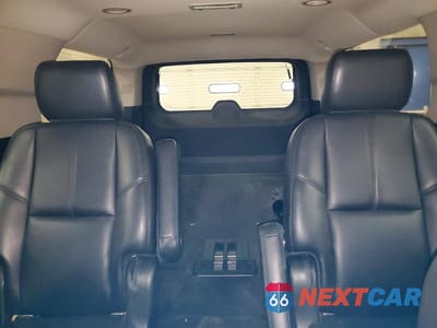 Zdjęcie 10 z 12 samochodu: 2013 CHEVROLET SUBURBAN K1500 LT VIN:1GNSKJE76DR242167 - miniatura