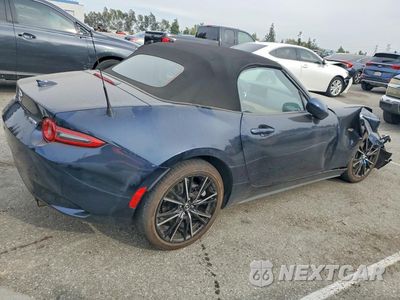 Trzecie zdjęcie samochodu z tyłu: 2025 MAZDA MX-5 MIATA GRAND TOURING VIN:JM1NDAD75S0652428 - miniatura