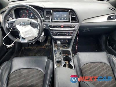 Zdjęcie 8 z 12 samochodu: 2018 HYUNDAI SONATA SPORT VIN:5NPE34AF7JH602633 - miniatura