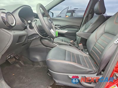 Zdjęcie 7 z 11 samochodu: 2019 NISSAN KICKS SR VIN:3N1CP5CU9KL524003 - miniatura