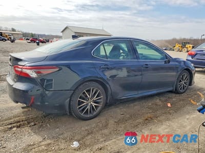 Trzecie zdjęcie samochodu z tyłu: 2021 TOYOTA CAMRY XLE VIN:4T1F11AKXMU521363 - miniatura