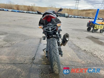 Czwarte zdjęcie samochodu z boku: 2025 KAWASAKI EX500 VIN:ML5EXGG13SDA68018 - miniatura