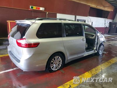 Trzecie zdjęcie samochodu z tyłu: 2015 TOYOTA SIENNA XLE 8-PASSENGER VIN:5TDYK3DC9FS567560 - miniatura