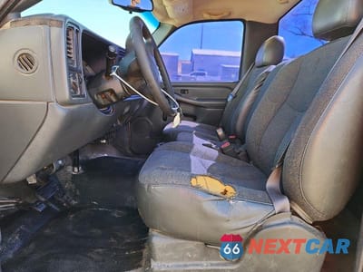 Zdjęcie 7 z 11 samochodu: 2004 GMC NEW SIERRA C1500 VIN:1GTEC14X54Z270465 - miniatura