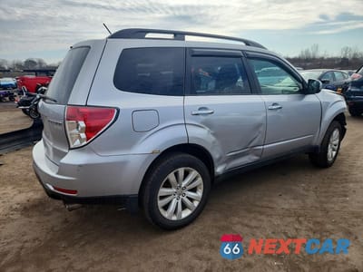 Trzecie zdjęcie samochodu z tyłu: 2012 SUBARU FORESTER 2.5X PREMIUM VIN:JF2SHADC4CH408603 - miniatura