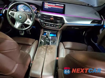Zdjęcie 8 z 13 samochodu: 2021 BMW M550XI VIN:WBA13BK05MCF89684 - miniatura