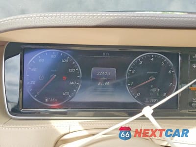 Zdjęcie 9 z 12 samochodu: 2015 MERCEDES-BENZ S 550 VIN:WDDUG8CB0FA112993 - miniatura