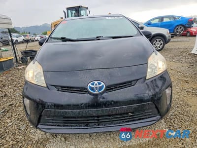 Piąte zdjęcie samochodu w środku: 2013 TOYOTA PRIUS TWO VIN:JTDKN3DU4D0343005 - miniatura
