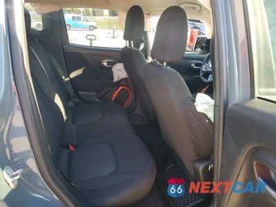 Zdjęcie 10 z 12 samochodu: 2018 JEEP RENEGADE SPORT VIN:ZACCJBAB5JPH65397 - miniatura