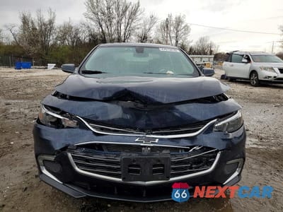 Piąte zdjęcie samochodu w środku: 2017 CHEVROLET MALIBU LT VIN:1G1ZE5ST4HF249447 - miniatura