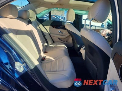 Zdjęcie 10 z 12 samochodu: 2016 MERCEDES-BENZ C300 VIN:55SWF4KB0GU161795 - miniatura