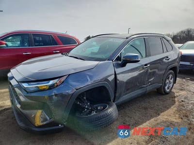 2024 TOYOTA RAV4 XLE 2T3P1RFV8RC460729 - główne zdjęcie licytacji z USA - miniatura