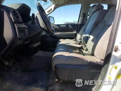 Zdjęcie 7 z 11 samochodu: 2018 TOYOTA TUNDRA SR VIN:5TFTY5F12JX010363 - miniatura