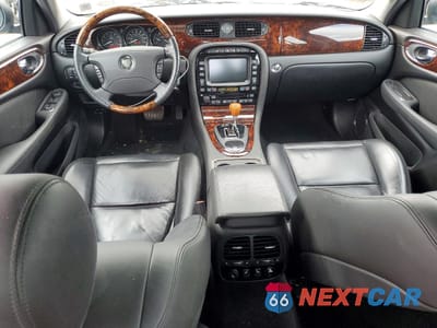 Zdjęcie 8 z 12 samochodu: 2004 JAGUAR XJ8 VIN:SAJWA71C24SG29783 - miniatura