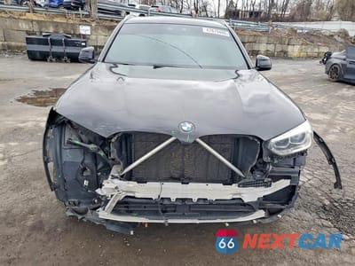 Piąte zdjęcie samochodu w środku: 2019 BMW X3 XDRIVE30I VIN:5UXTR9C51KLR04129 - miniatura