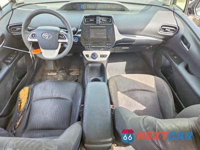 Zdjęcie 8 z 12 samochodu: 2018 TOYOTA PRIUS TWO VIN:JTDKBRFU5J3076329 - miniatura