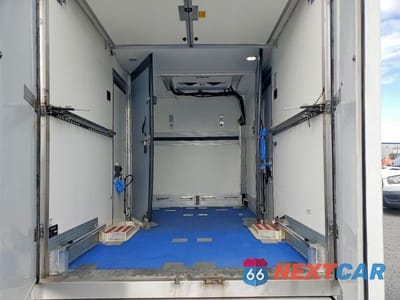 Zdjęcie 10 z 13 samochodu: 2020 FORD TRANSIT DELIVERY TRUCK VIN:1FDBW5Z84LKA83384 - miniatura