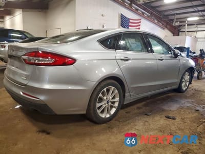 Trzecie zdjęcie samochodu z tyłu: 2020 FORD FUSION SE VIN:3FA6P0HD9LR235620 - miniatura